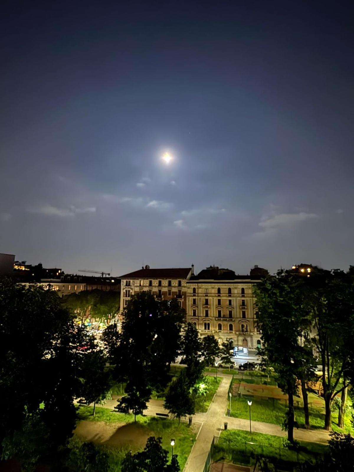 Appartamento Raffinato Trilocale In Zona Centro Milano